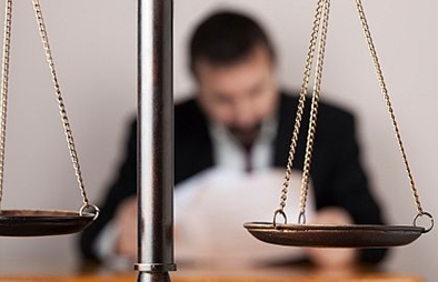 Should you protect your business from legal risks? 5 solid reasons to do it right now.