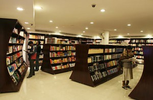 360_indian_bookstore_0122