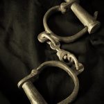 handcuffs-2185221_960_720