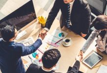 Detailed comparison : horizontal mergers and vertical mergers