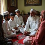muslim_family_inheritance_discussion.png